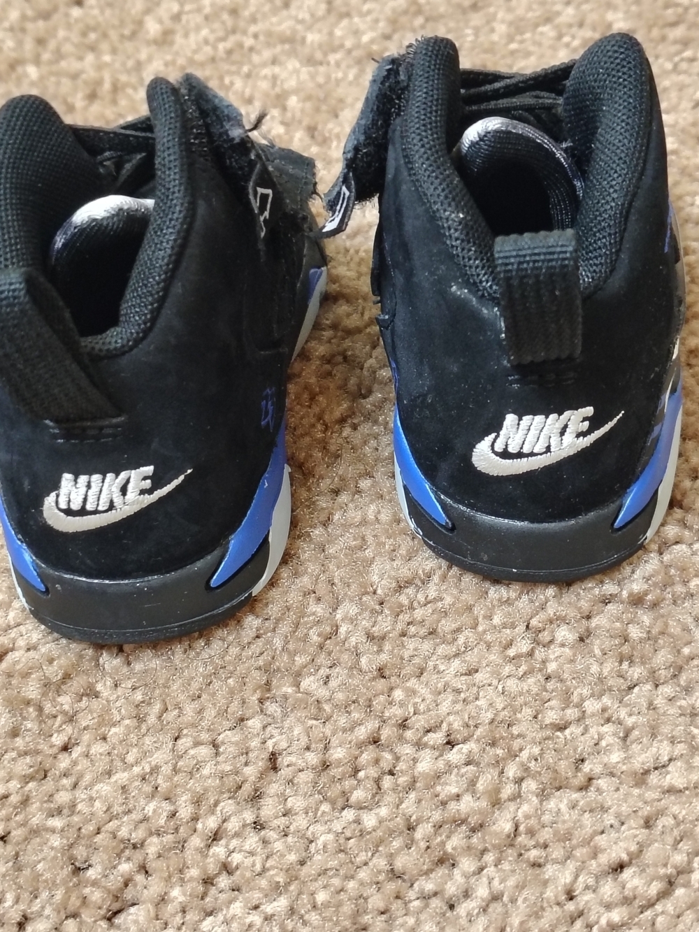 Jordan Kids' Retro Black and Blue Basketball Shoes - Picture 2 of 5